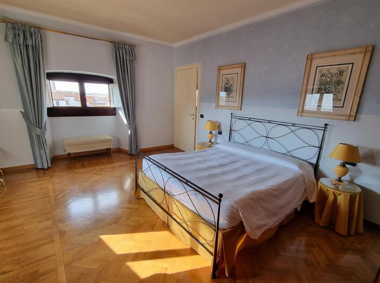 Palazzo Gamba Apartments Al Duomo Флоренция Екстериор снимка